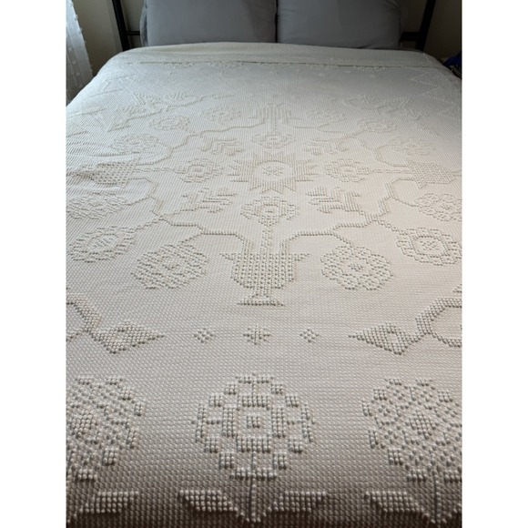 Vintage White Bates‎ George Washington Choice Queen Bedspread-Mint Condition - Picture 1 of 9